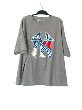 NEW YORK Rangers Men's Tee Gray with NY Rangers emblem on front. Size 3XL